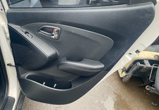 Hyundai IX35 - 2010-2013 - o/s-driver rear door card - black - breaking 424