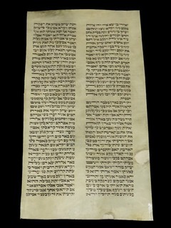 TORAH SCROLL BIBLE VELLUM MANUSCRIPT FRAGMENT 100YRS EUROPE Genesis Jacob & Esau