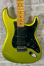 Fender American Ultra II Stratocaster HSS 2024 - Solar Flare