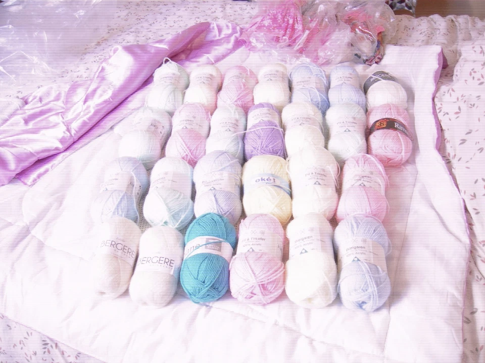 lot pelotes de laine (26) - Photo 2/4