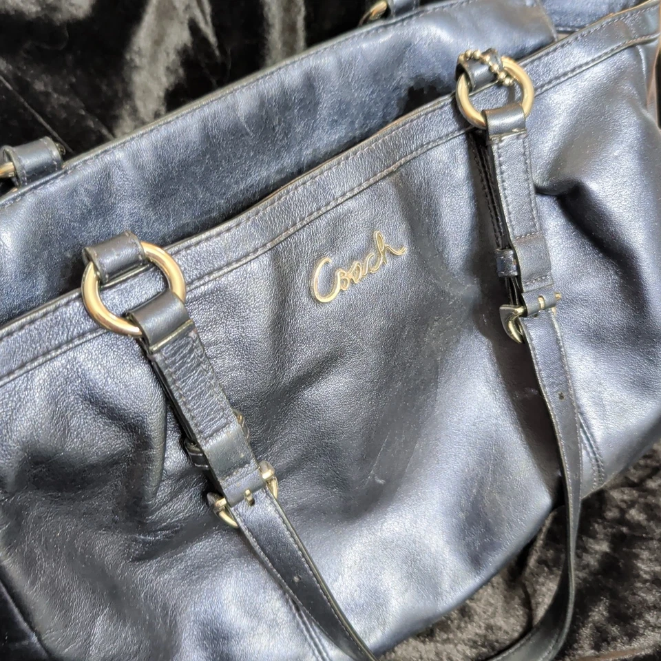 Bolso de Hombro COACH Gallery East West F17721 Cuero Azul Marino ¡EXCELENTE ESTADO USADO! Foto 2 de 4