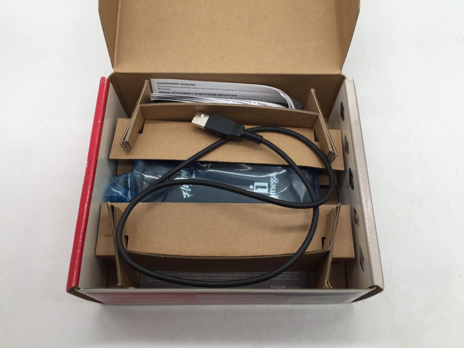 NEW Iomega USBPowered External Floppy Drive PC / Mac Compatible FREE S