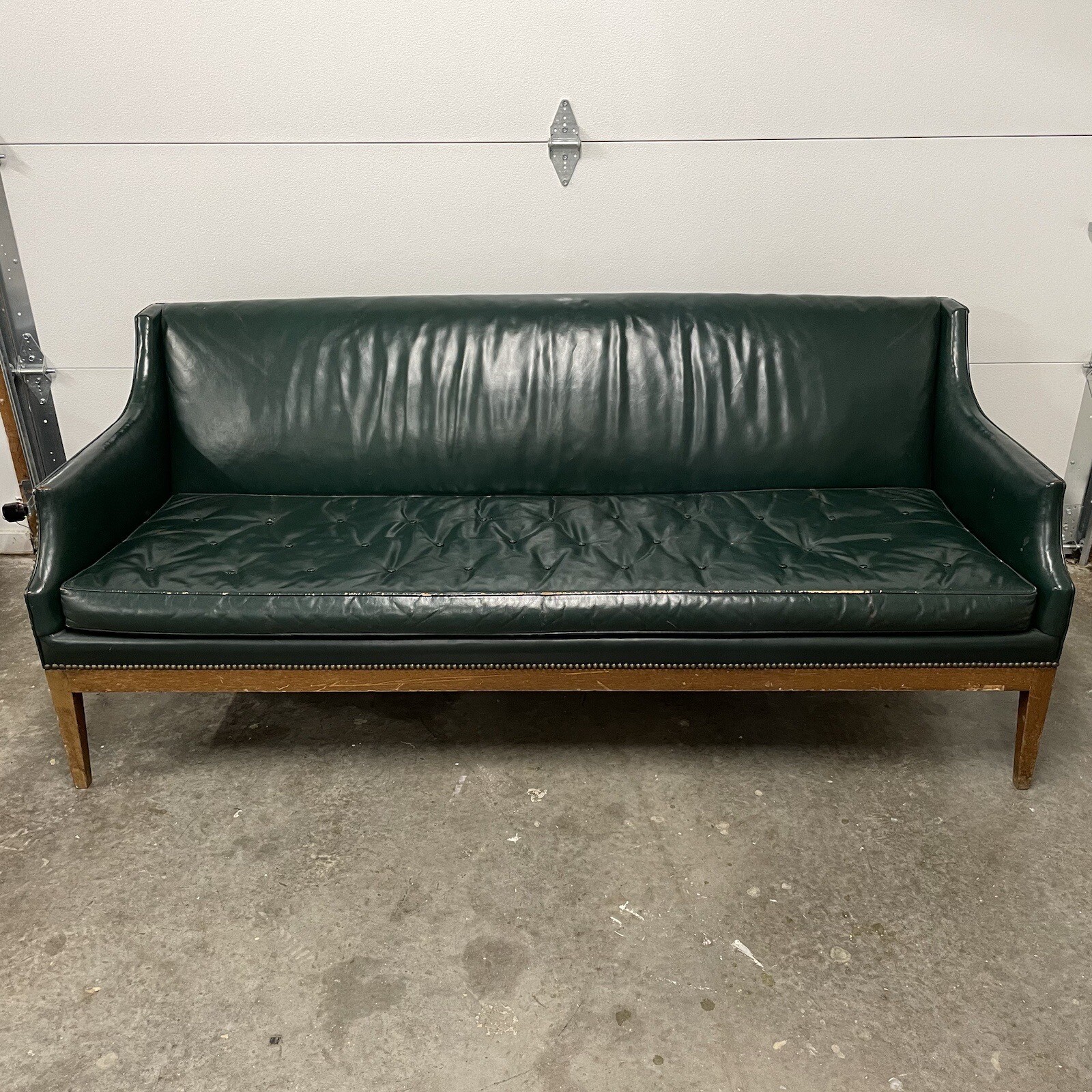 Kittinger Company dark green furniture American Colonial Williamsburg