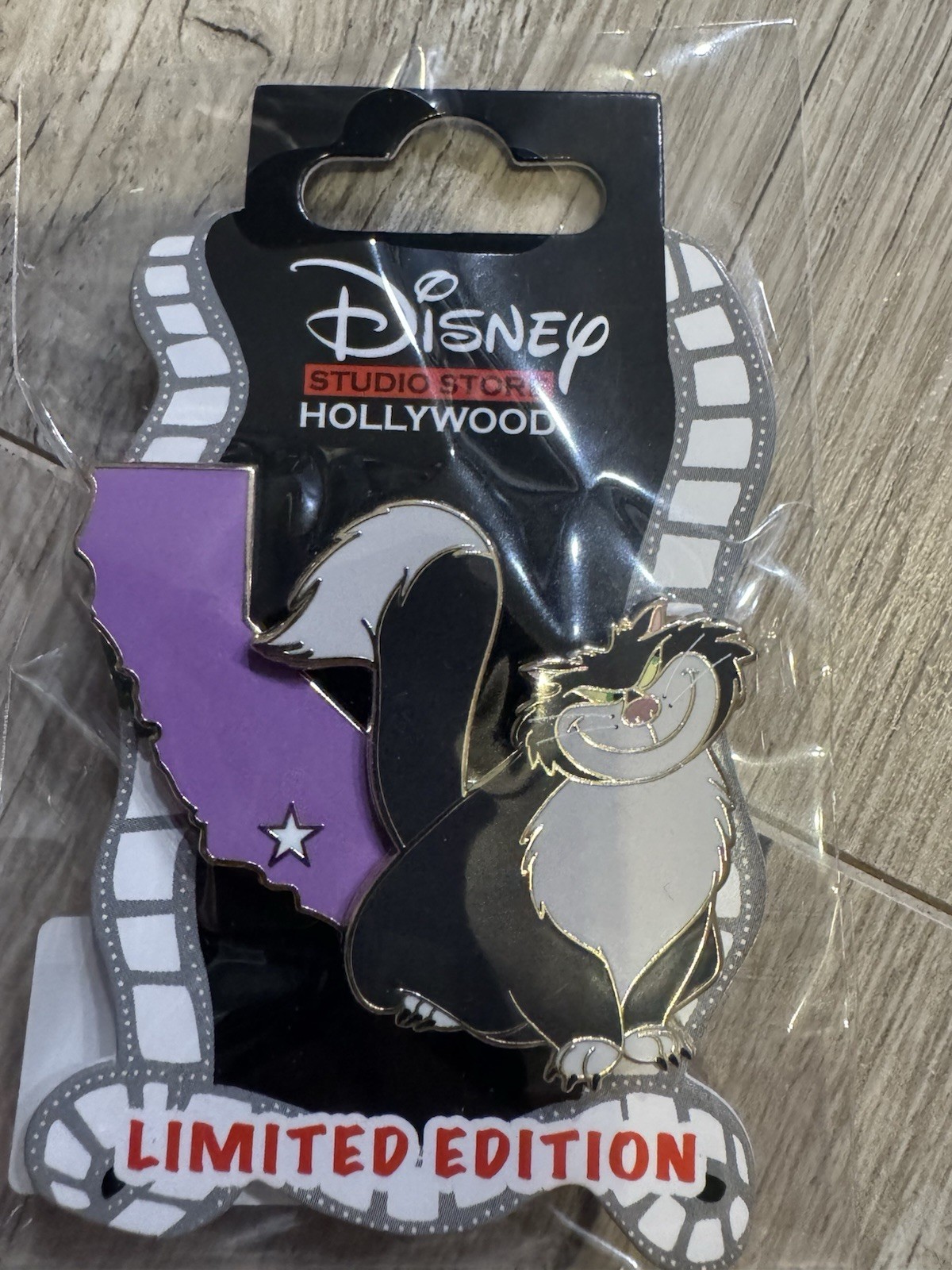 2025 Destination D23 California Series Cinderella Lucifer Cat Pin DSSH LE 300