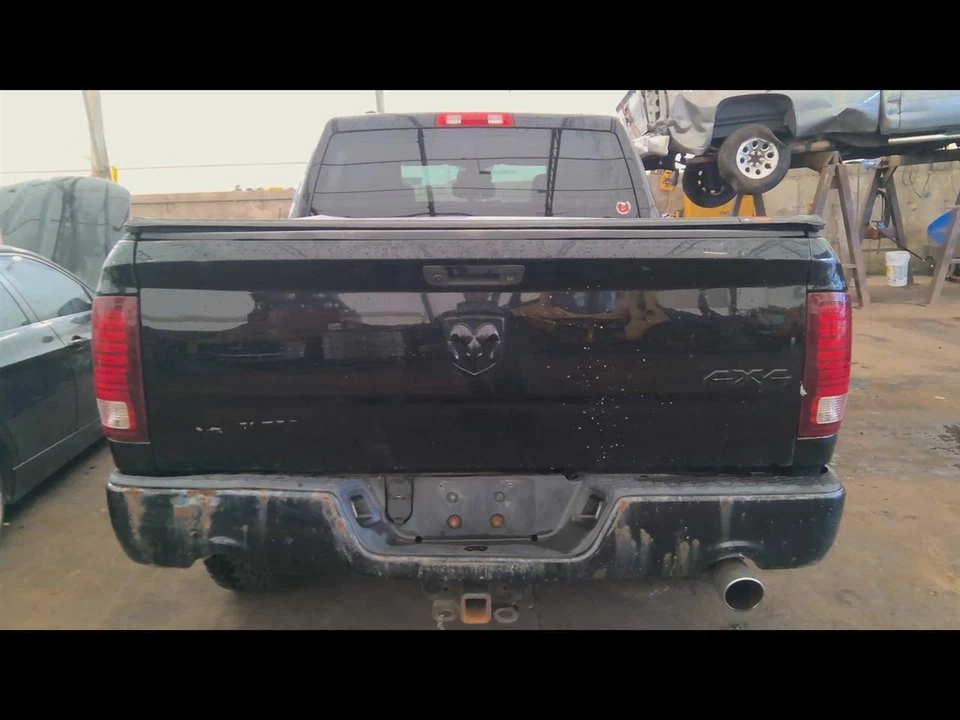 Driver Tail Light Classic Style 5 Lug Wheel Fits 13-24 DODGE 1500 PICKUP 6805745 Foto 2 de 4