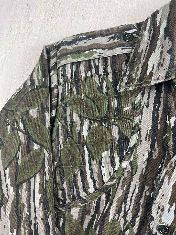 PAST Vintage Real Tree Hunting Shooting Top Made In USA Size S Colombia, MO - Image 3 of 4