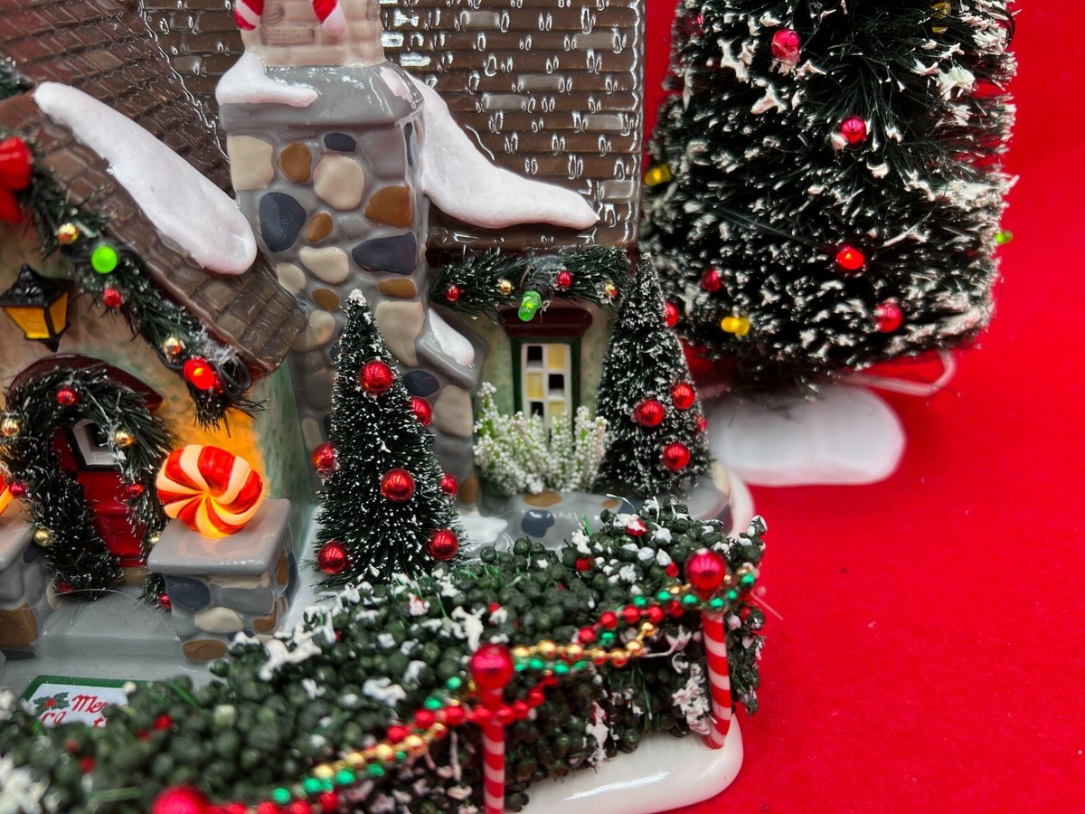 RARE DEPT 56 SNOW VILLAGE THE PEPPERMINT HOUSE 55380 W GLOWING