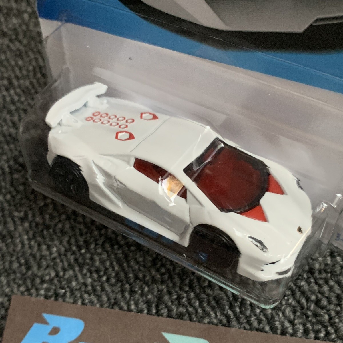 Hot Wheels Lamborghini Sesto Elemento White #204 Mainline 2024