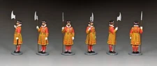 KING & COUNTRY CEREMONIAL CE092 BRITISH YEOMAN OF THE GUARD WITH LONG AXE