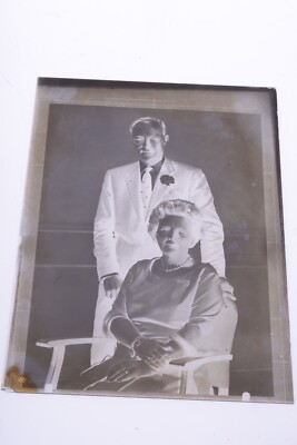   DUTCH ROYALTY QUEEN JULIANA & PRINCE BERNHARD QUALITY GLASS PLATE IMAGE