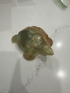 Beautiful Green  Onyx Stone Tortoise Turtle paper weight figurine!