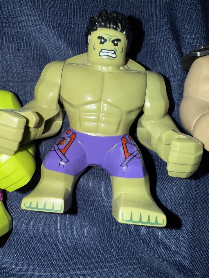 Juego de figuras de acción Marvel Superhéroe Hulk Foto 4 de 4