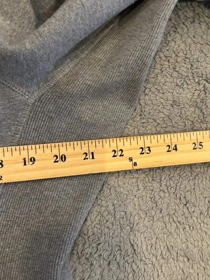 Duluth Sweatshirt Mens Medium Gray Pullover Sweater Zip Pockets Crew Neck - Image 4 of 4