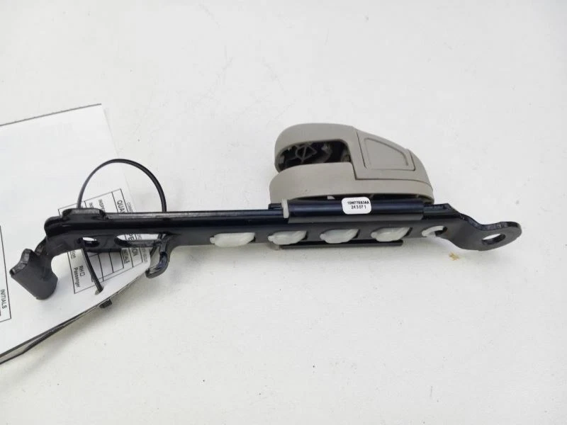 Dodge Grand Caravan 2008 ajustador de cinturón de seguridad del conductor delantero 29490 Foto 4 de 4