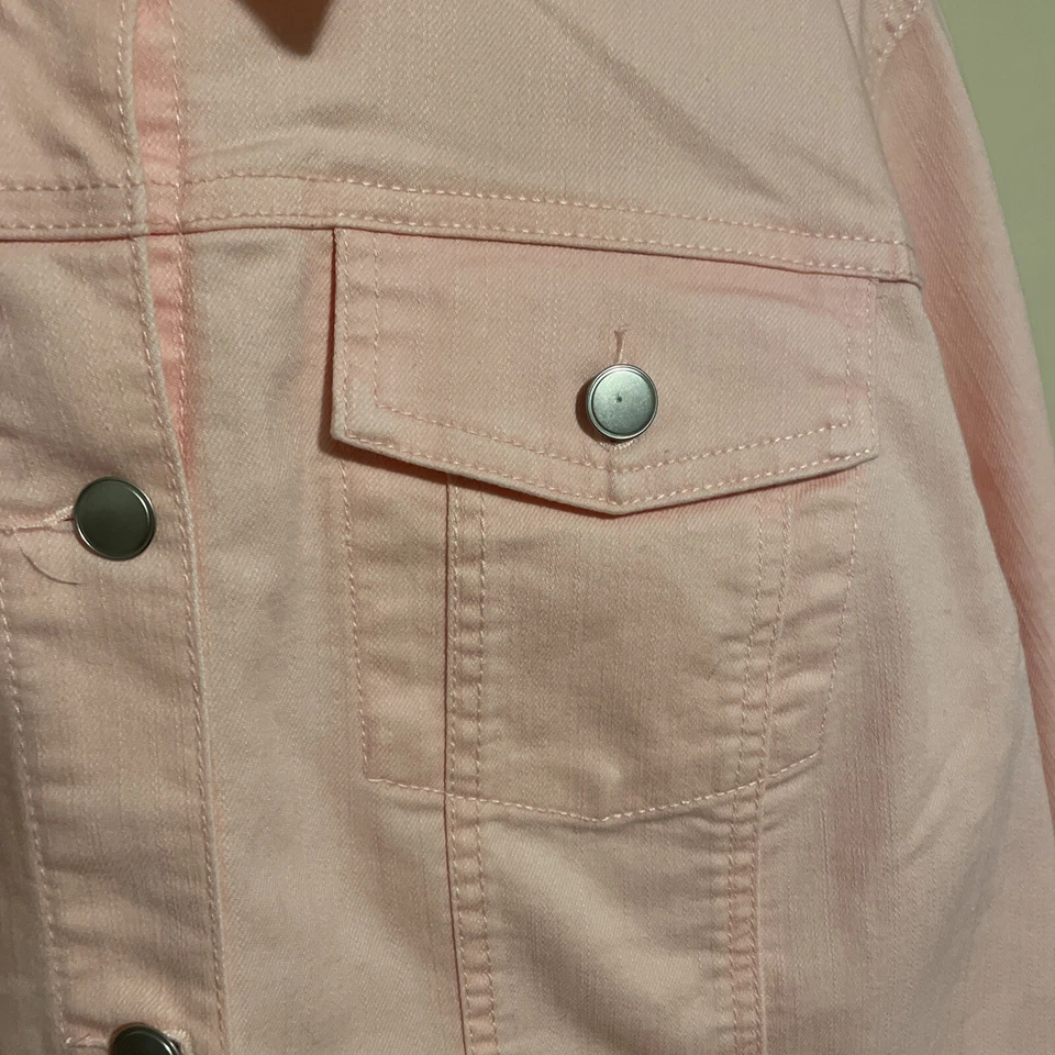 Jaqueta jeans croft & barrow feminina 3x rosa stretch botão para cima - Imagem 3 de 4