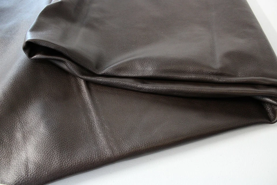 Brown Leather Pebble Grain- Upholstery leather/ 40 sqft avarage/ 2.5 oz-3 oz - Image 2 of 4