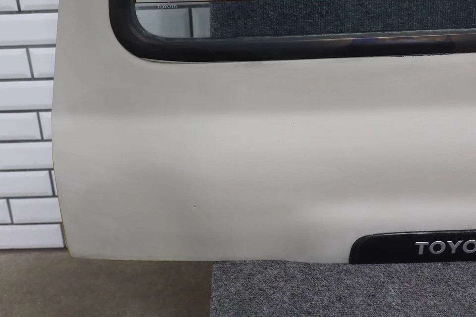 1991-1997 Toyota Land Cruiser Rear Upper Tailgate W/ Glass (Gray-Spray Paint) - Изображение 4 из 4