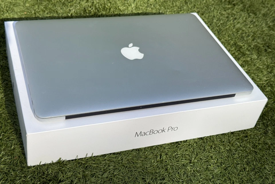 Apple MacBook Pro 15" 2015 · i7 · 16GB · 250GB, photo 3 of 5