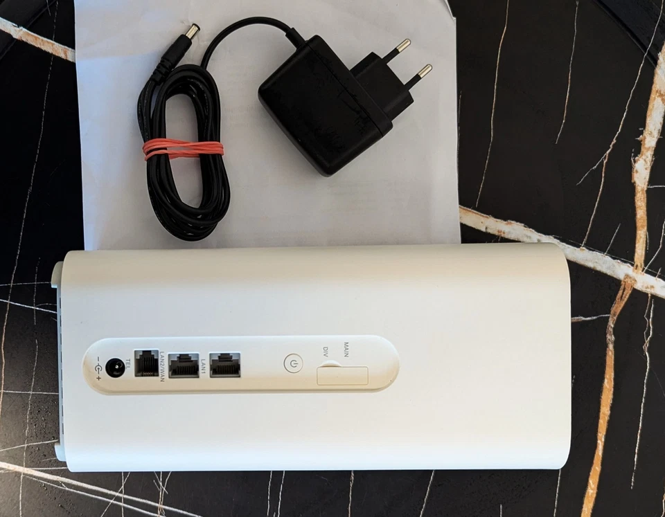 Huawei B818-263 Gigacube 4G+ LTE Cat19 Router – Sehr guter Zustand - Bild 4 von 4