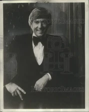 1977 Press Photo Crooner Jack Jones on New Orleans Summer Pops - noo33629