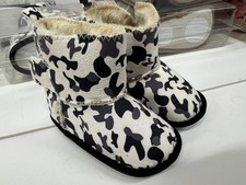 Job Lot 13 pairs of camo baby booties assorted sizes up to 12 months