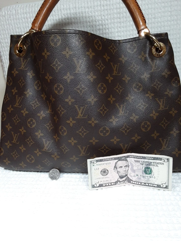 Bolso de Mano Louis Vuitton Extra Grande Artístico Marrón L V Foto 2 de 4