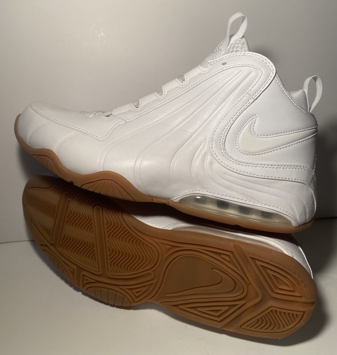 nike men's air max wavy leather basketball shoes
