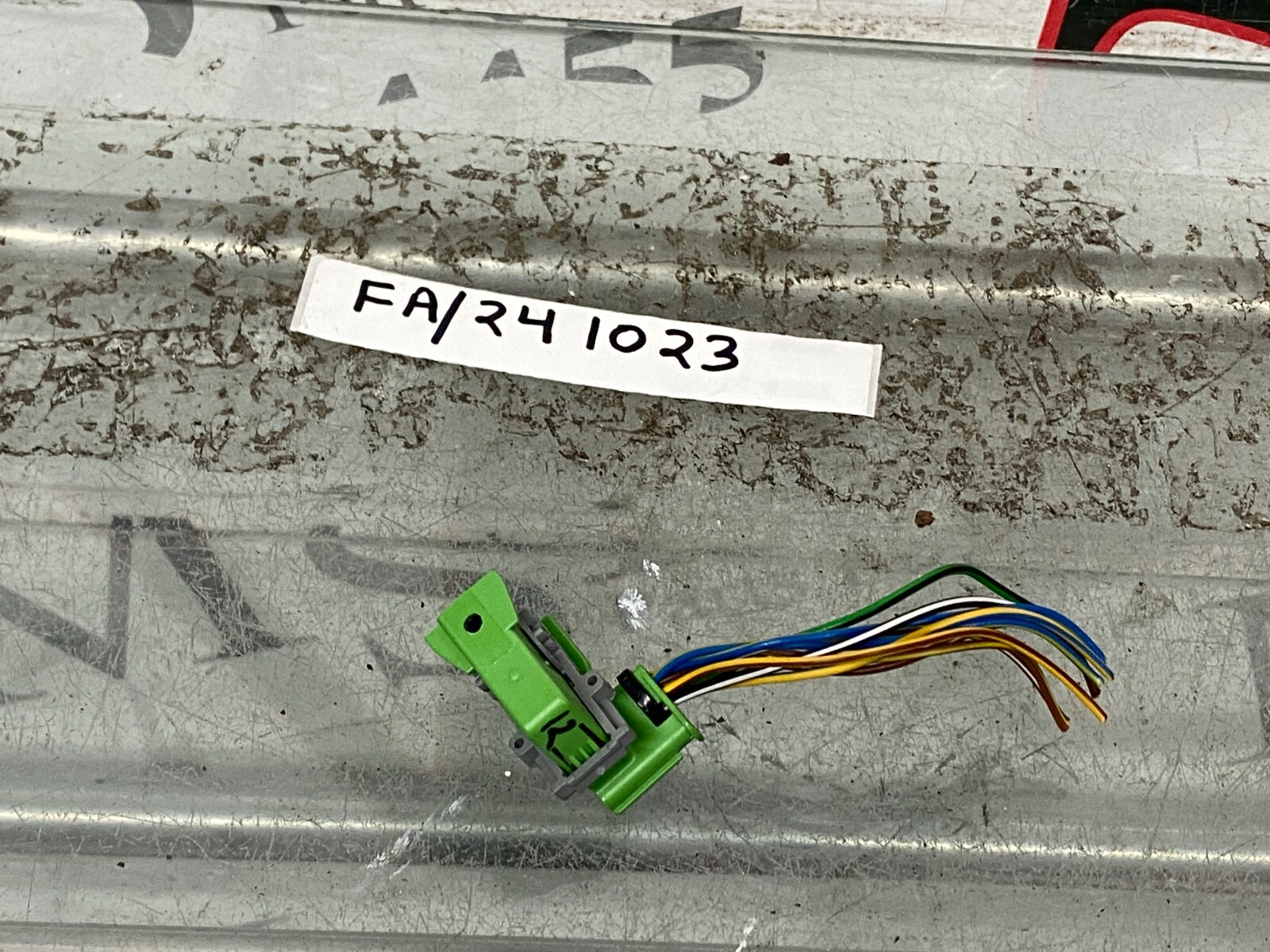 AS) GENUINE MERCEDES BENZ WIRING LOOM HARNESS PLUG CONNECTOR  