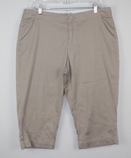RIDERS by LEE Women's Hi Rise Tan Capri Pants SZ 14 Med Zip Stretch Pockets