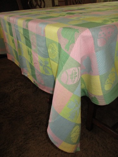 Easter pastel check w/ tulips/Easter eggs cotton blend 60 x108" tablecloth - Picture 4 of 5