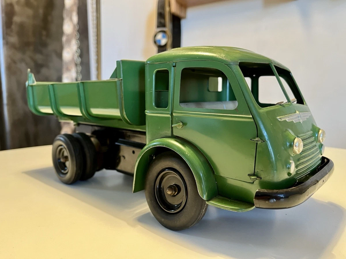 CIJ camion RENAULT baché / jouet ancien