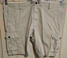 Dockers Cargo Shorts Men's Size 42/2XL Beige