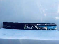 2024-2026 HYUNDAI SONATA REAR CENTER TAIL LIGHT GARNIS LED OEM 92409L1550