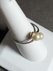 Vintage 925 Sterling Silver Bypass Ring Adorned with 2 Cultured Pearls. Size 7.5 — photo 7