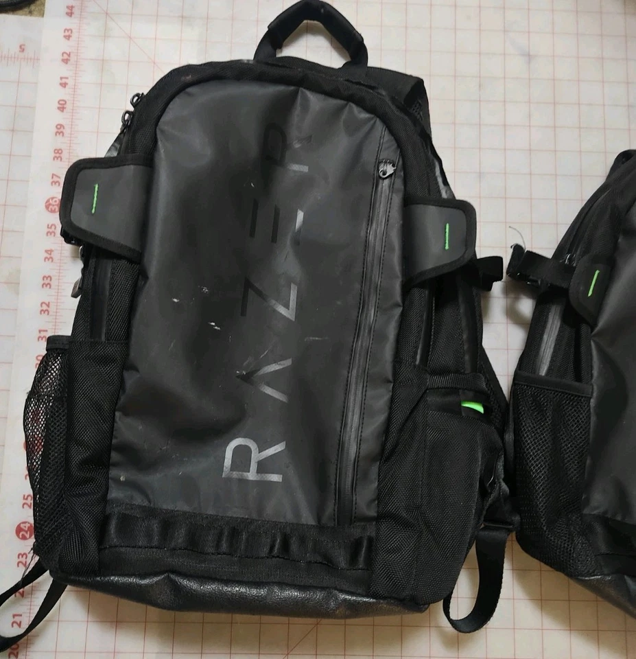 Mochila para computadora portátil para juegos Razer Rogue v3 14" y Razer Rogue v3 16": lote de dos Foto 2 de 4
