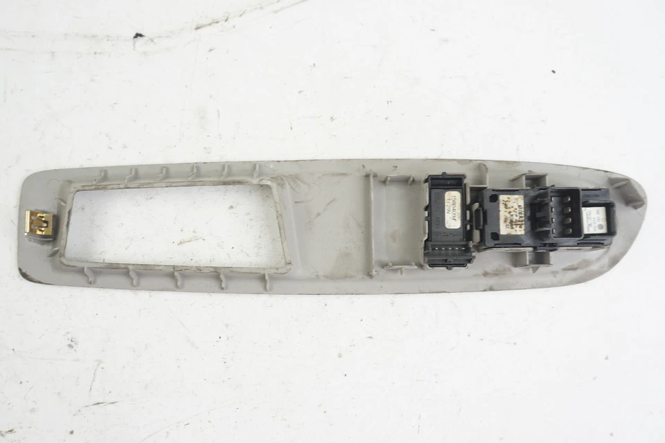 Interruptor de janela 2011 Chevrolet Traverse L Left Driver fabricante de equipamento original 25868362 - Imagem 2 de 4