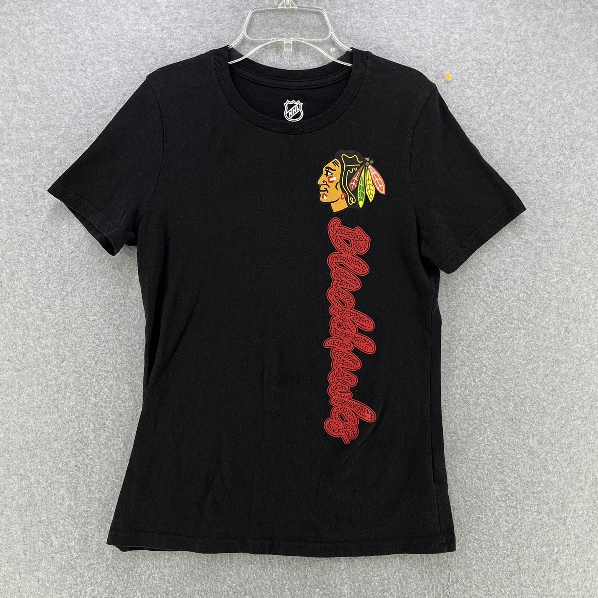 NHL Womens T-Shirt XL X-Large Chicago Blackhawks Short Sleeve Hockey Team
