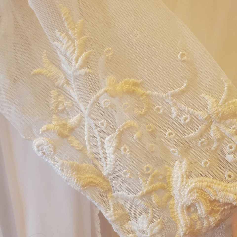 Vintage Flora Nikrooz Branco Transparente Bordado Roupão Longo Lingerie de Noiva M/G - Imagem 4 de 4