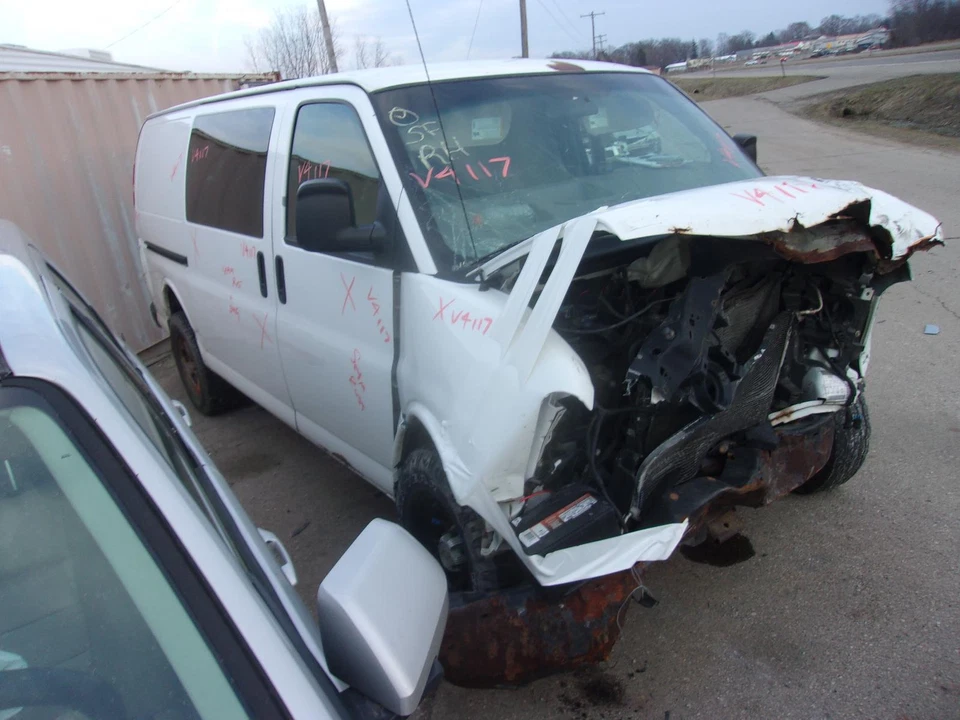 Used Door Glass Rear fits: 2008 Chevrolet Express 1500 van sliding door one wind Foto 2 de 4