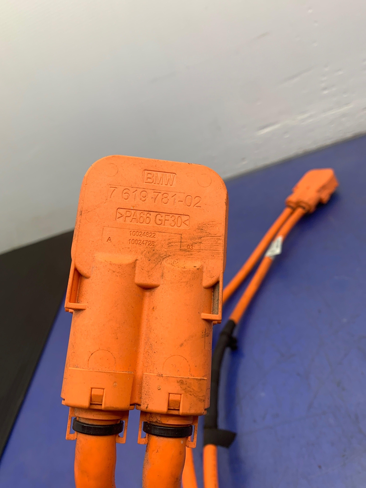 2014 - 2020 BMW I8 OEM HIGH VOLTAGE CABLE BATTERY TO EME 764013505A
