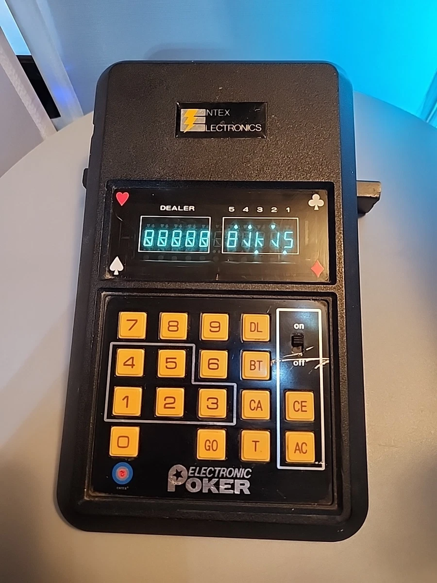 Jeu électronique portable Yahtzee MB Milton Bradley 1995 couleur fumée