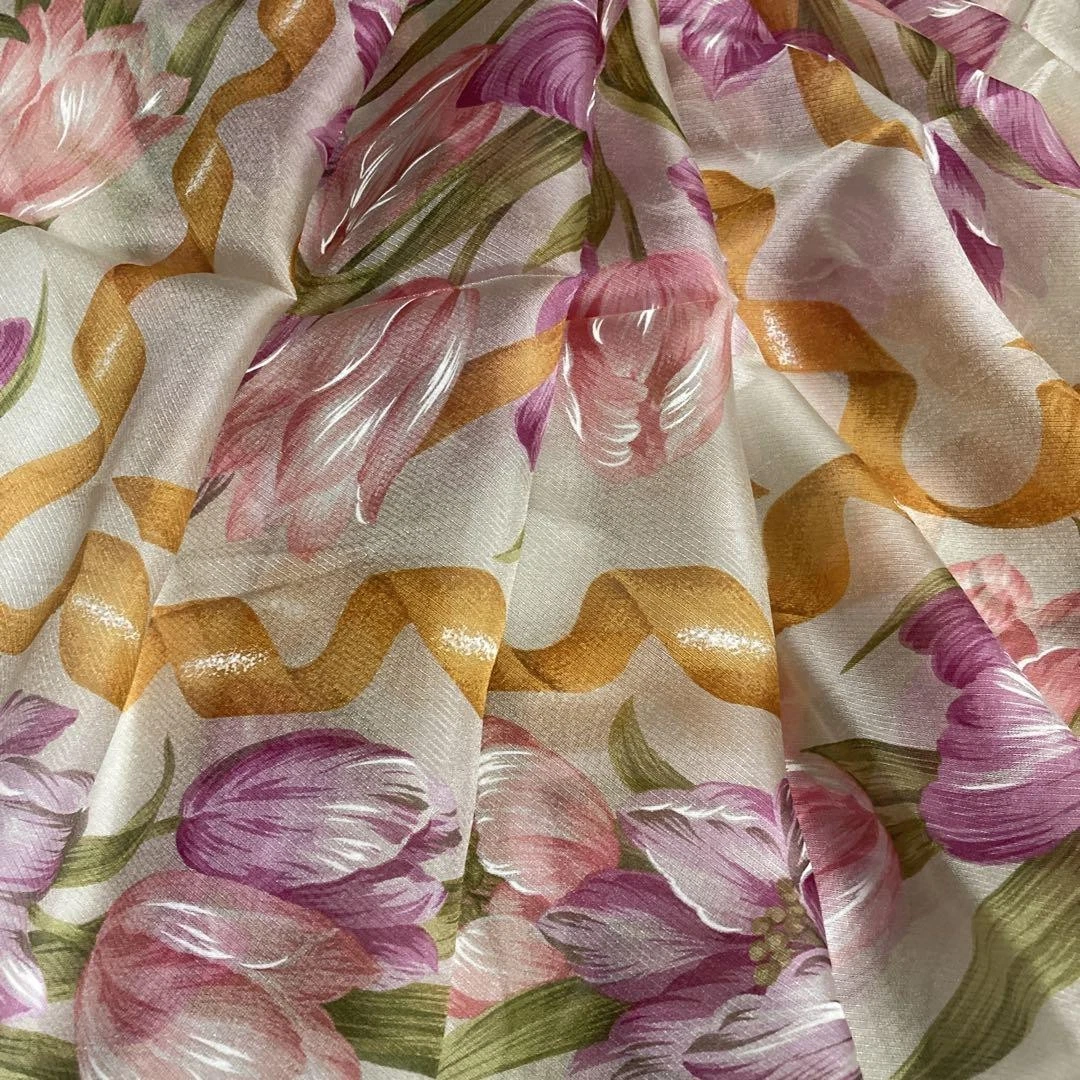 Foulard vintage Christian Dior en soie 100% 88x88cm gris clair fabriqué au Japon