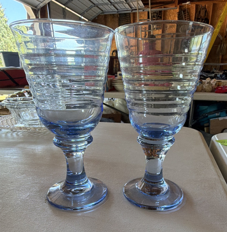 Set of 2 Blue-Tinted Ribbed Stemmed Glass Water Goblets Round Design