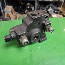 John Deere 425 445 455 Hydrostatic Transmission Charge Pump AM878563