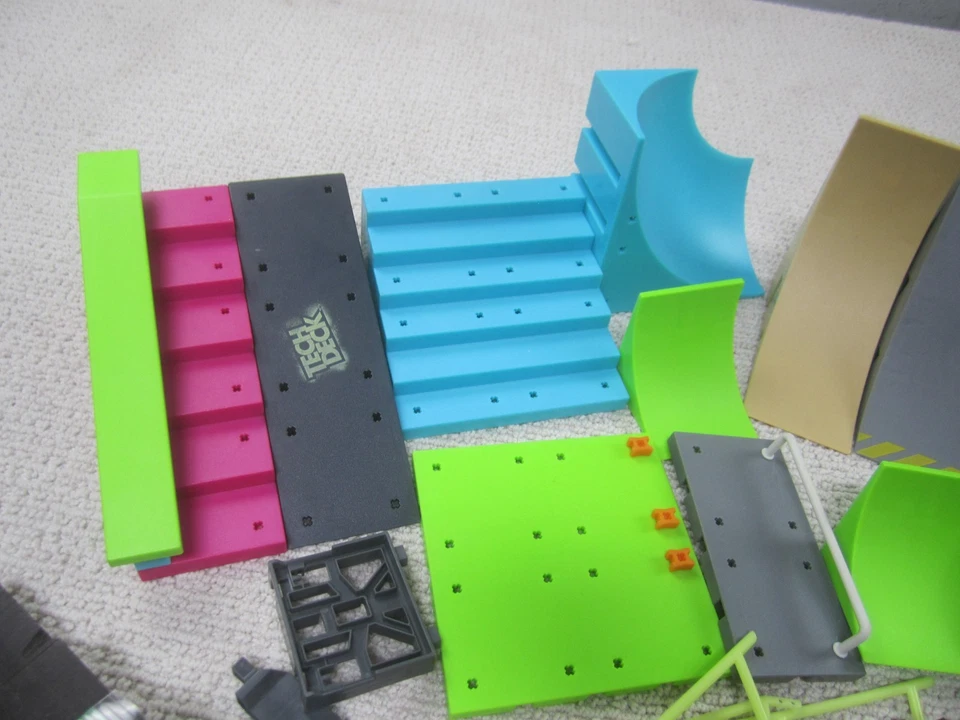 Tech Deck Lote Diapasones con Rampas Medio Tubo Skate Park Juguetes Foto 4 de 4