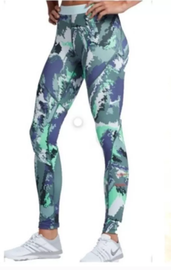 NIKE Pro HyperWarm Leggings Digital Camo Women's Size M Pants