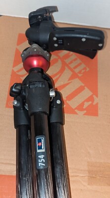 Manfrotto 754 MDeVe Carbon Fiber Tripod Manfrotto 322RC2 Pistol