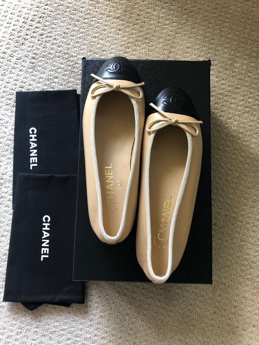 CHANEL バレリーナ　37.5 New in box Chanel Size 37.5 Beige/Black Lambskin Cap Toe