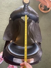 Wyoming Saddlery 15” Western Saddle