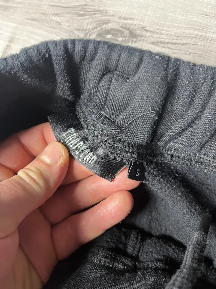 Trapstar london sweatpants embroidered logo size Small eBay